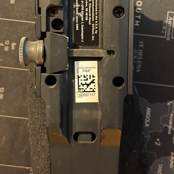 EOTech 557.AR223 Holographic Sight – Excellent Condition – Box & Manual Included - Picture 8 of 8
